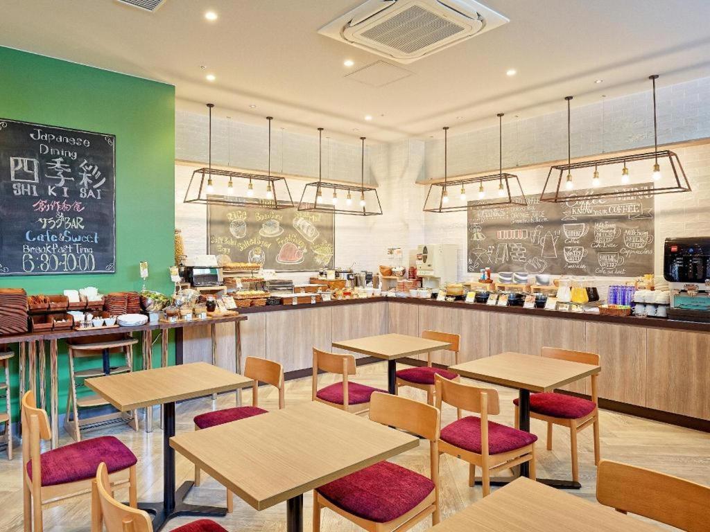 札幌薄野南红色星球酒店
